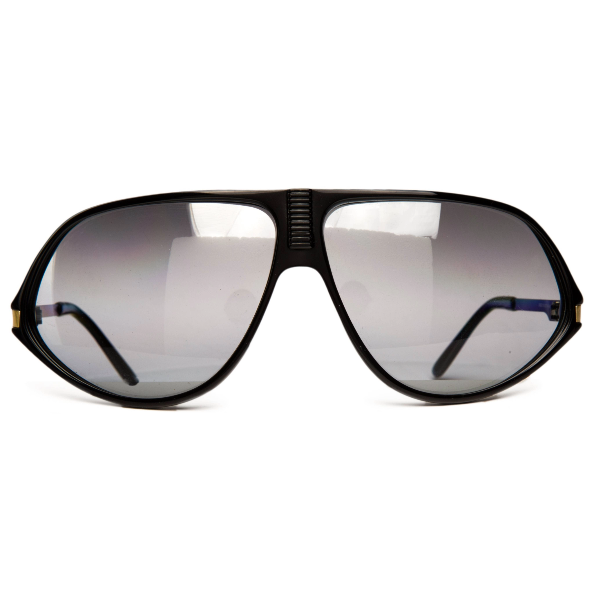 Vintage Playboy Aviator 4630 sunglasses in matte grey frame and black smoke lens