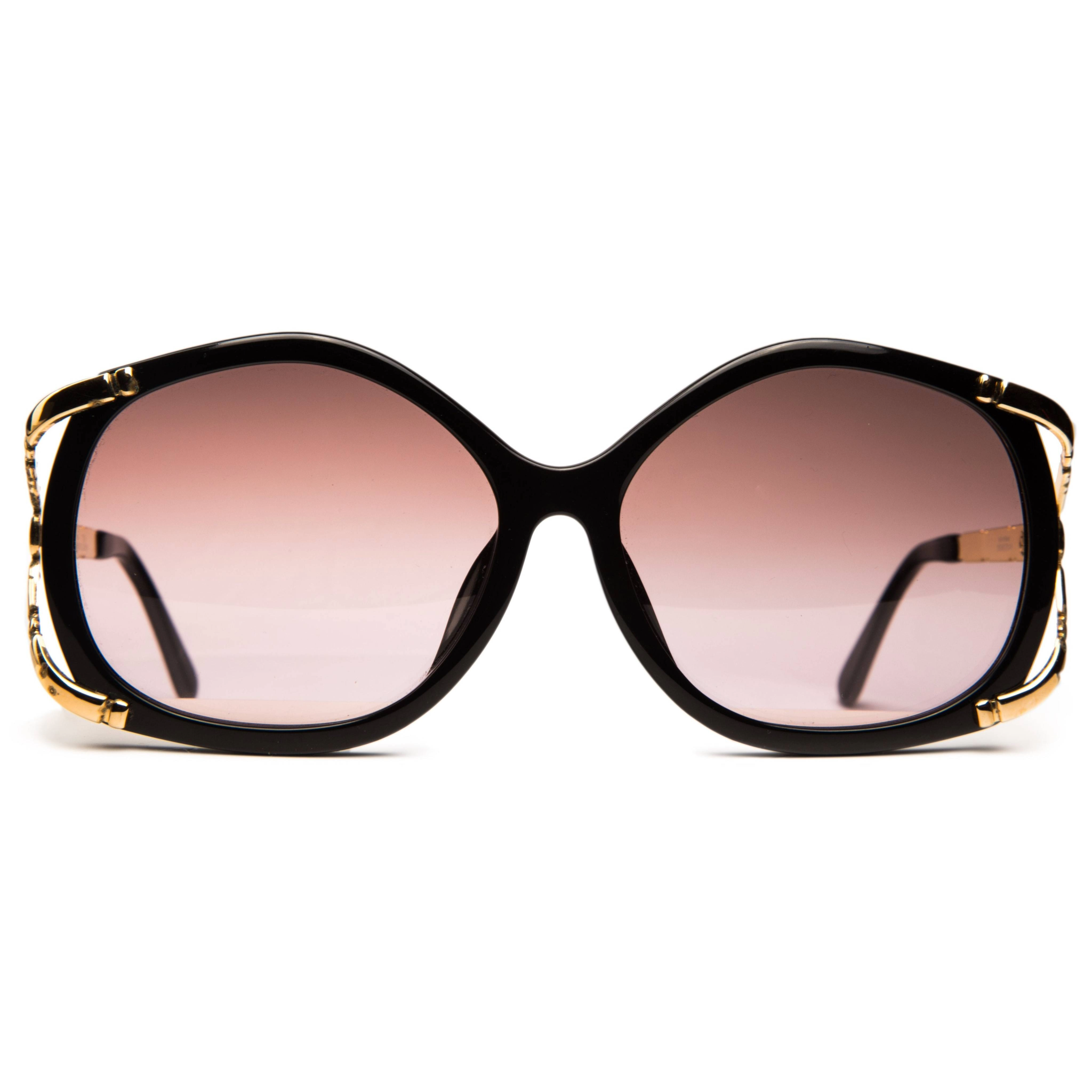 Vintage Christian Dior Round 260590 sunglasses for women in black frame and black smoke lenses with 100% UV protection