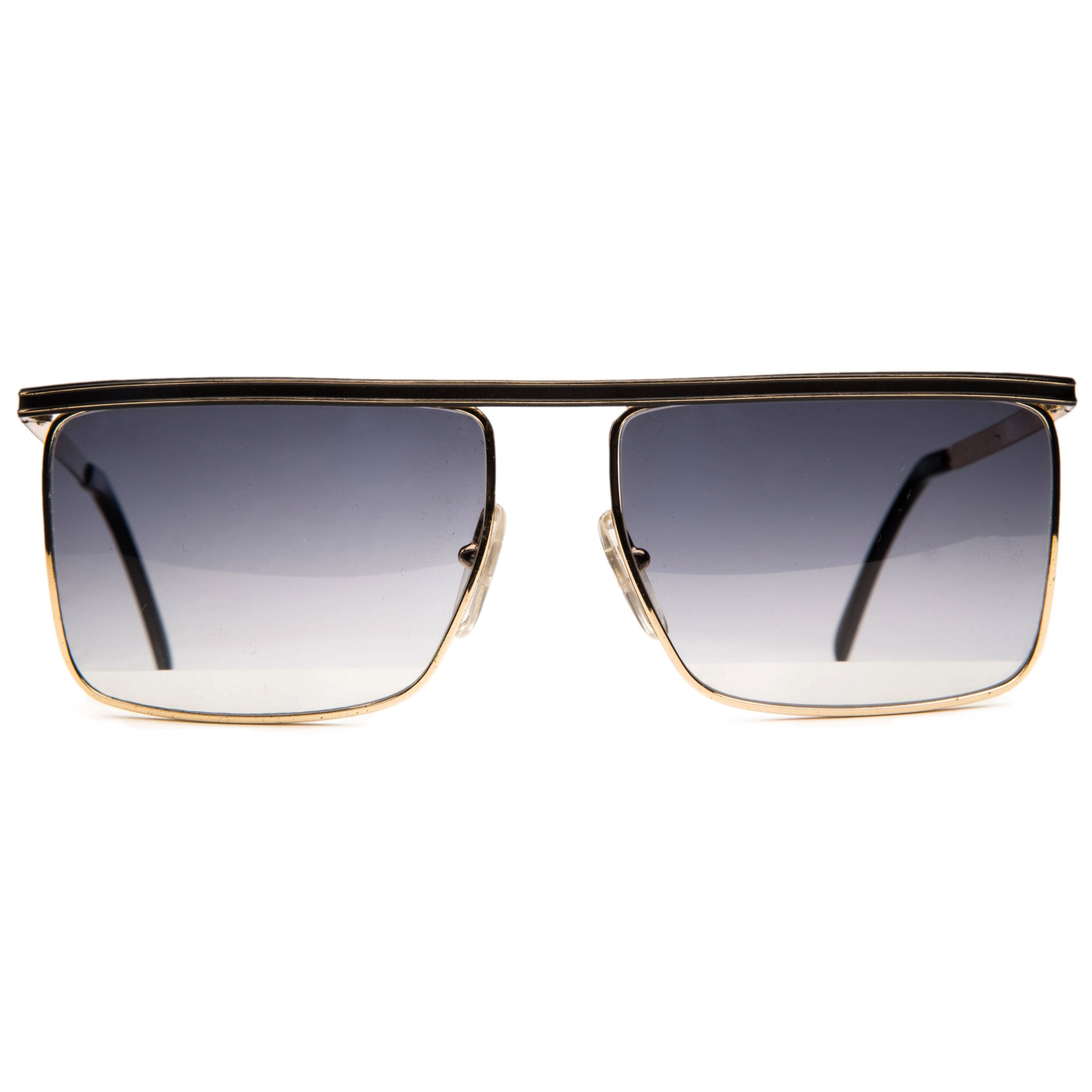 Vintage black and gold Missoni Navigator sunglasses for gentlemen with black smoke lens and 100% UV protection
