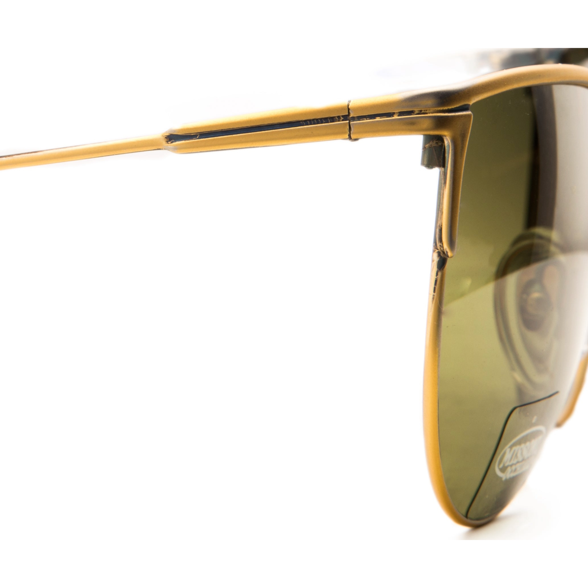Modern and stylish Missoni Navigator 31315 sunglasses with geometric pattern