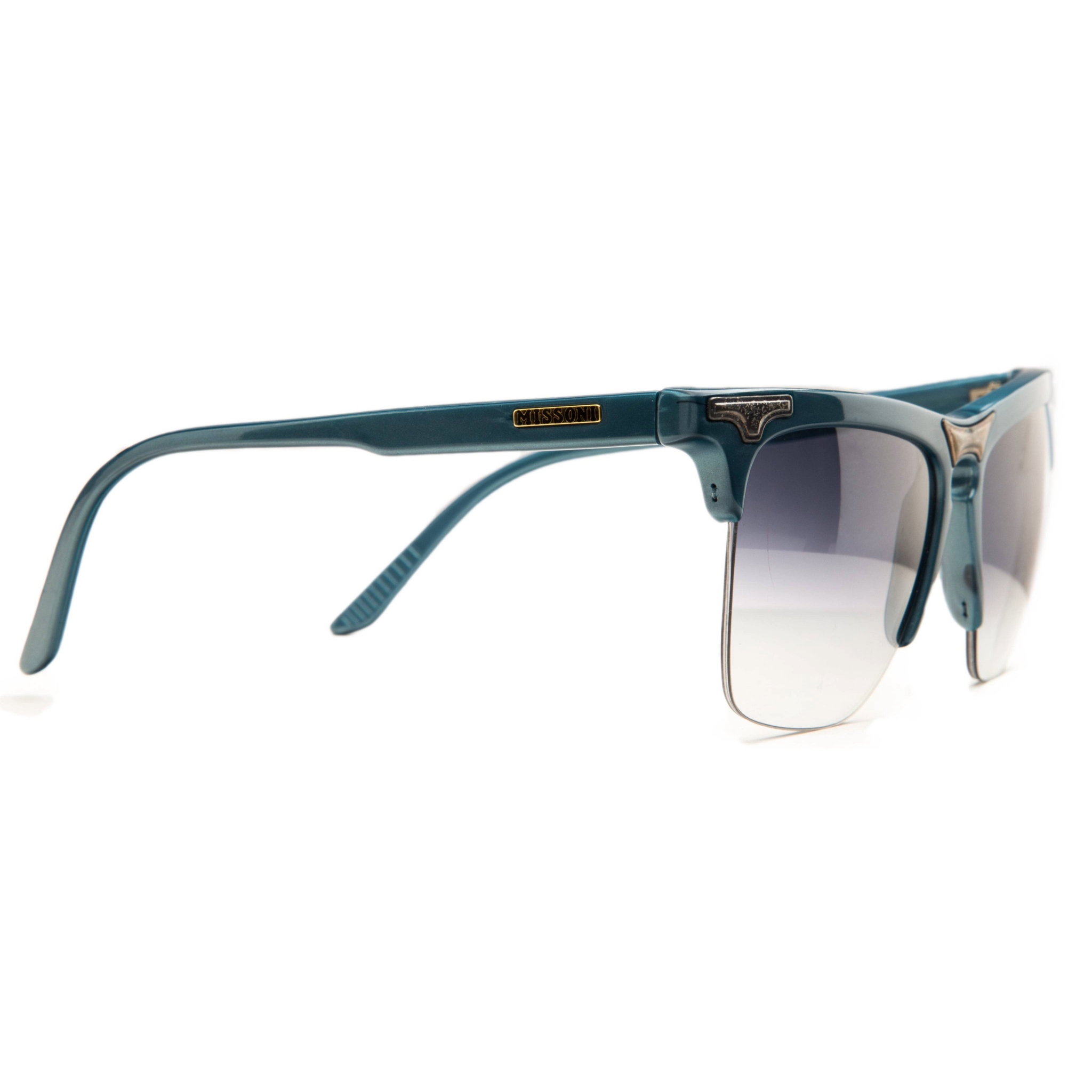 Unisex Missoni Clubmaster 52 sunglasses with blue frame and black gradient lenses