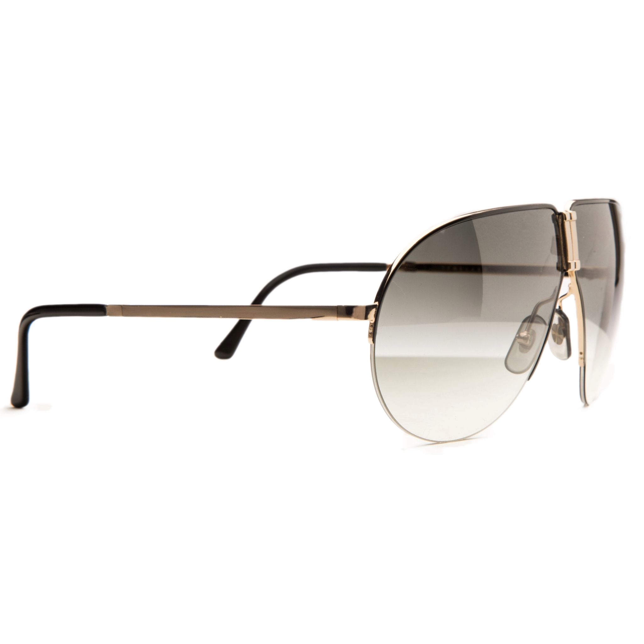 Black gradient lens with 100% UV protection