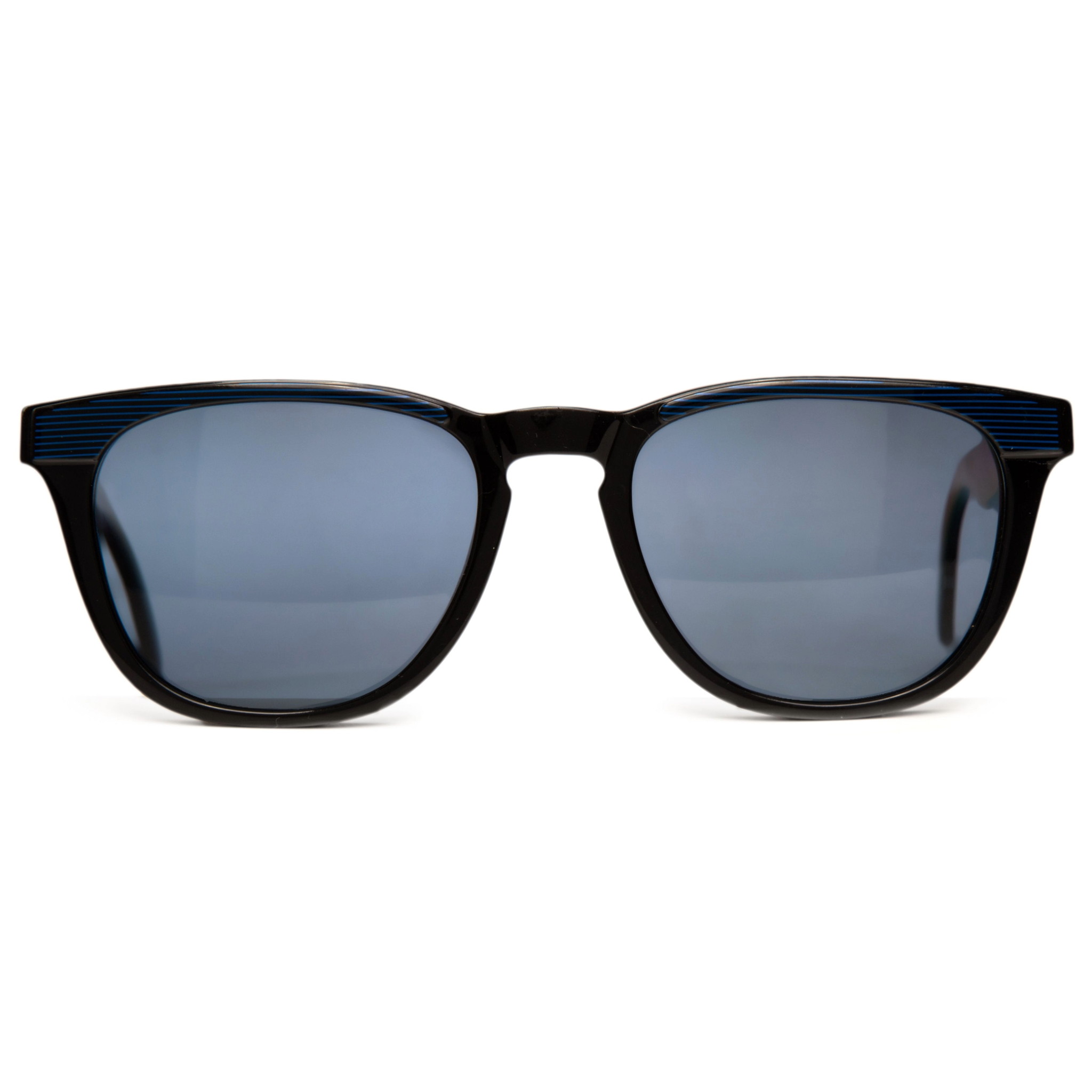 Stylish and classic black Playboy Wayfarer 467395 sunglasses for men