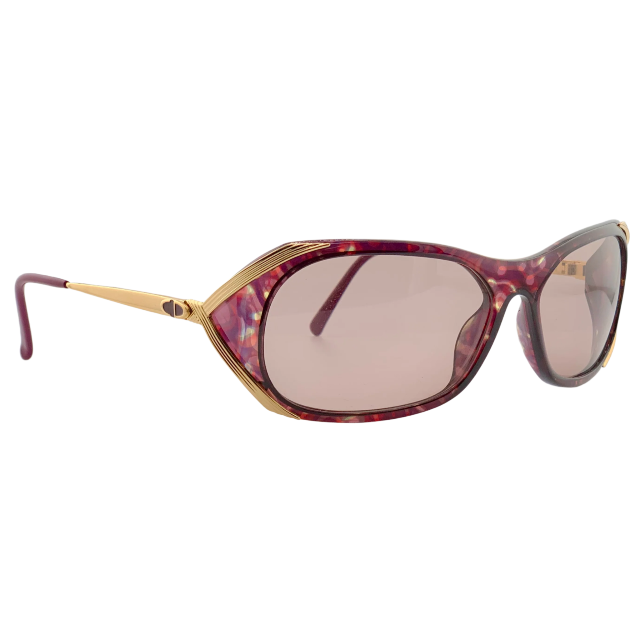 Close-up of pink lenses of Christian Dior Oval 2610 80 sunglasses for women