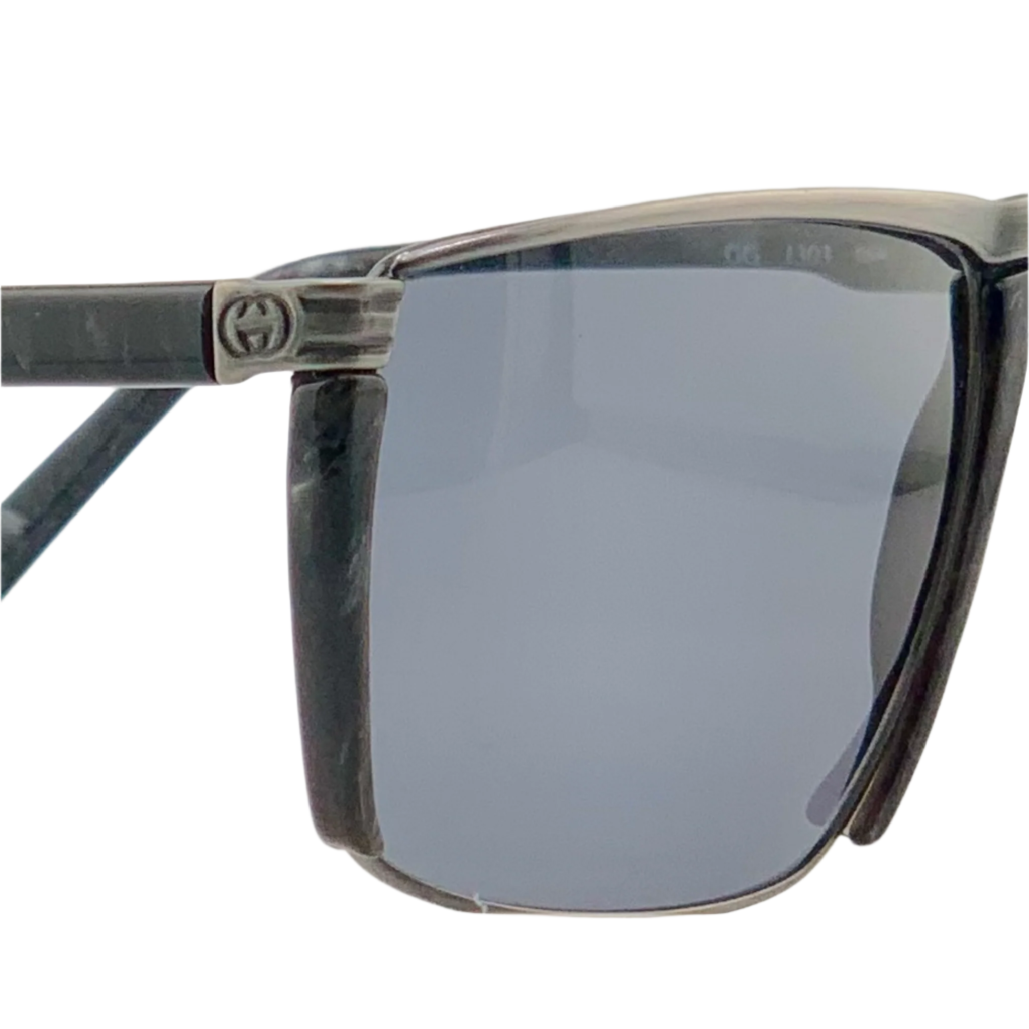 Black Gucci Square 1303 sunglasses with gold accents and square frames