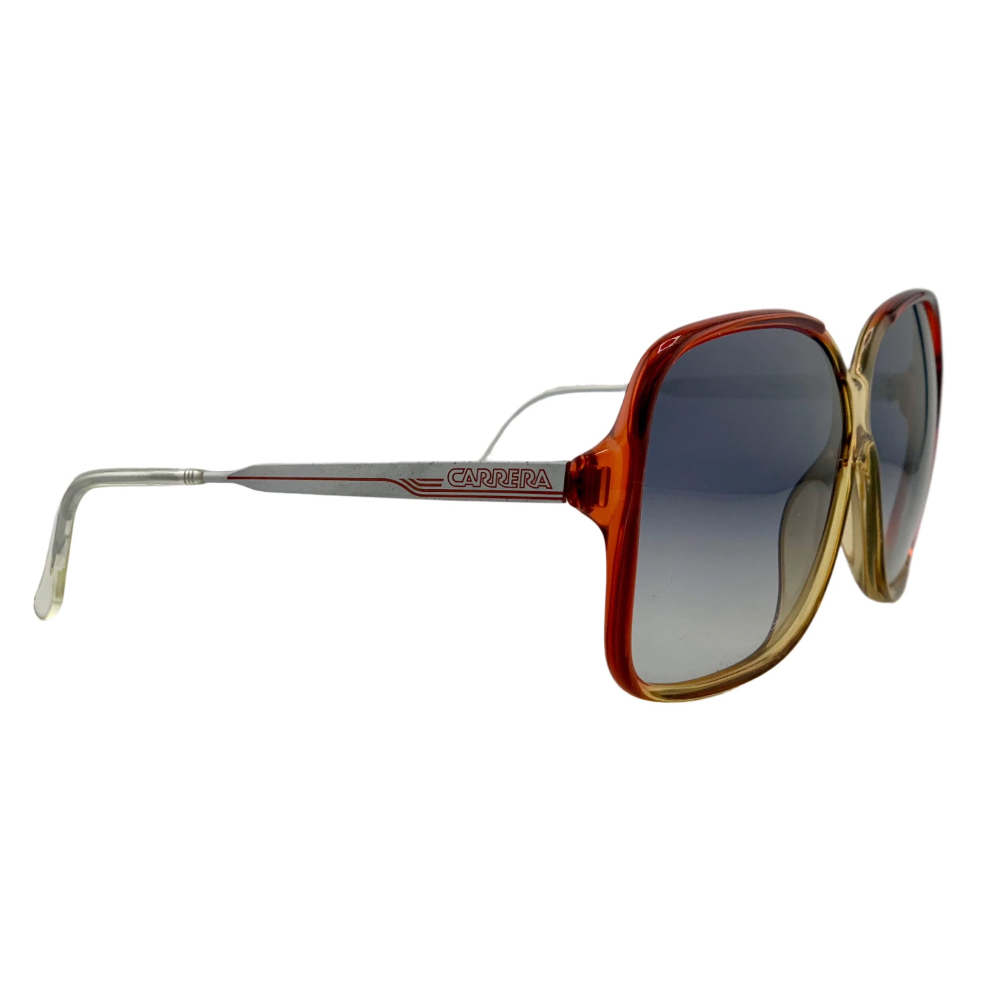 Carrera Square 5546 sunglasses with black frames and polarized lenses for sun protection